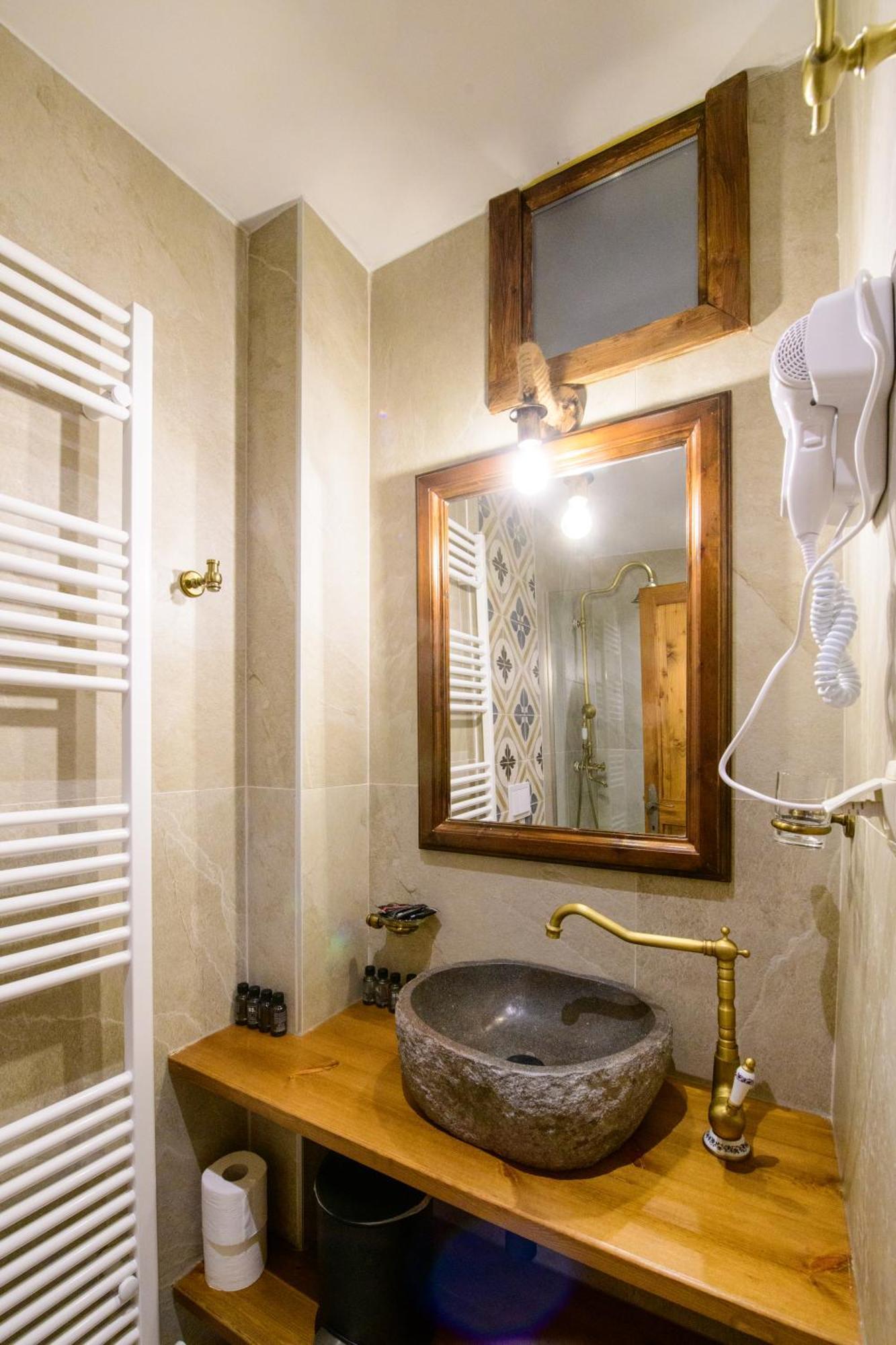 Agios Germanos Hotel Eksteriør billede