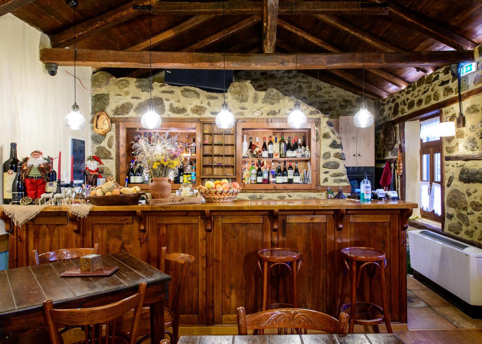 Agios Germanos Hotel Eksteriør billede